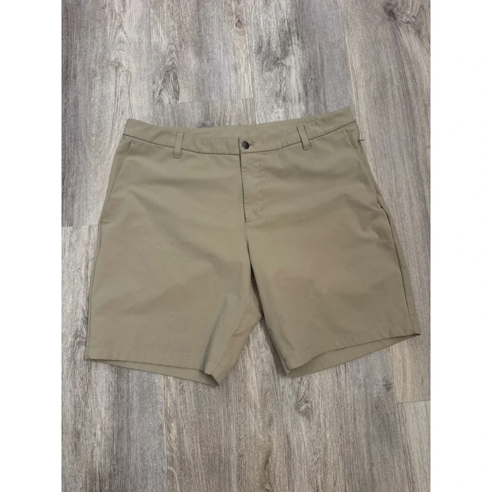 Lululemon Commission Short 9 Warpstreme Tan Khaki Mens Size 38 Golf Chino Shorts